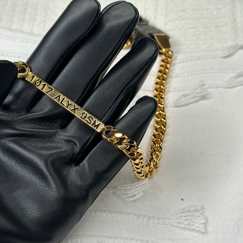 1017 ALYX 9SM buckle necklace